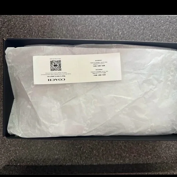 Coach Black Minimalist Sandals with Modern Design - Picture 4 of 8